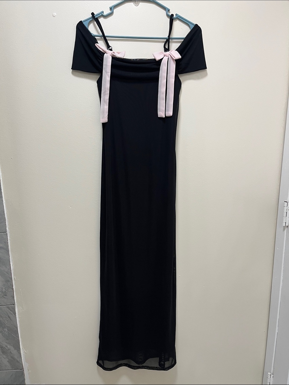 Wild fable Black Off-Shoulder Maxi Dress with Pink Bow Straps Size XS - Picture 2 of 16